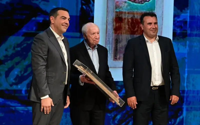 Εθνική ΝΤΡΟΠΗ: Το ξεπούλημα της Μακεδονίας έγινε «φιέστα» - Τσίπρας και Ζάεφ τίμησαν την άθλια Συμφωνία Πρεσπών, που σήμερα ποδοπατούν οι Σκοπιανοί