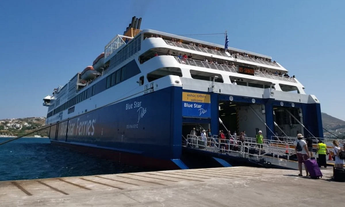 Τουρισμός: Φωτιά τα ακτοπλοϊκά εισιτήρια - Εμπόδιο για τις διακοπές η ακρίβεια