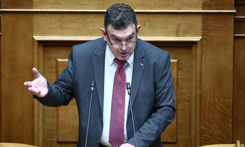 Έξαλλος με το τρίτο φύλο στην πρόσκληση του πρύτανη του ΑΠΘ σε φοιτητές για το Europride
