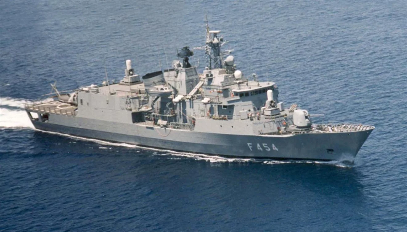 Η φρεγάτα Ψαρά ξεκίνησε την δράση στον κόλπο του Άντεν – Γιατί είναι όλα τα μάτια πάνω της