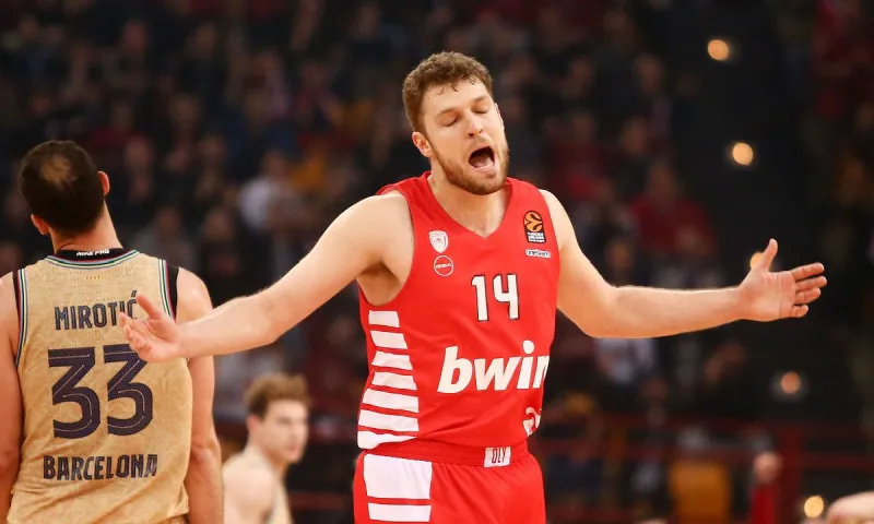 «Βόμβα» για Βεζένκοφ από αναλυτή του NBA: Οι Ράπτορς δεν επιθυμούν να τον αφήσουν ελεύθερο!