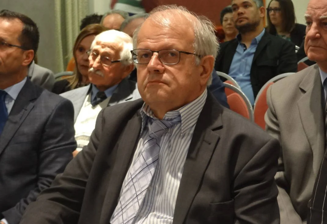 Σε νέα ανάρτησή του, ο Άκης Τσελέντης επιτίθεται στη Sportime, αμφισβητεί το θαύμα του Αγίου Φωτός και πετάει τόνους λάσπης για τη ΝΙΚΗ.
