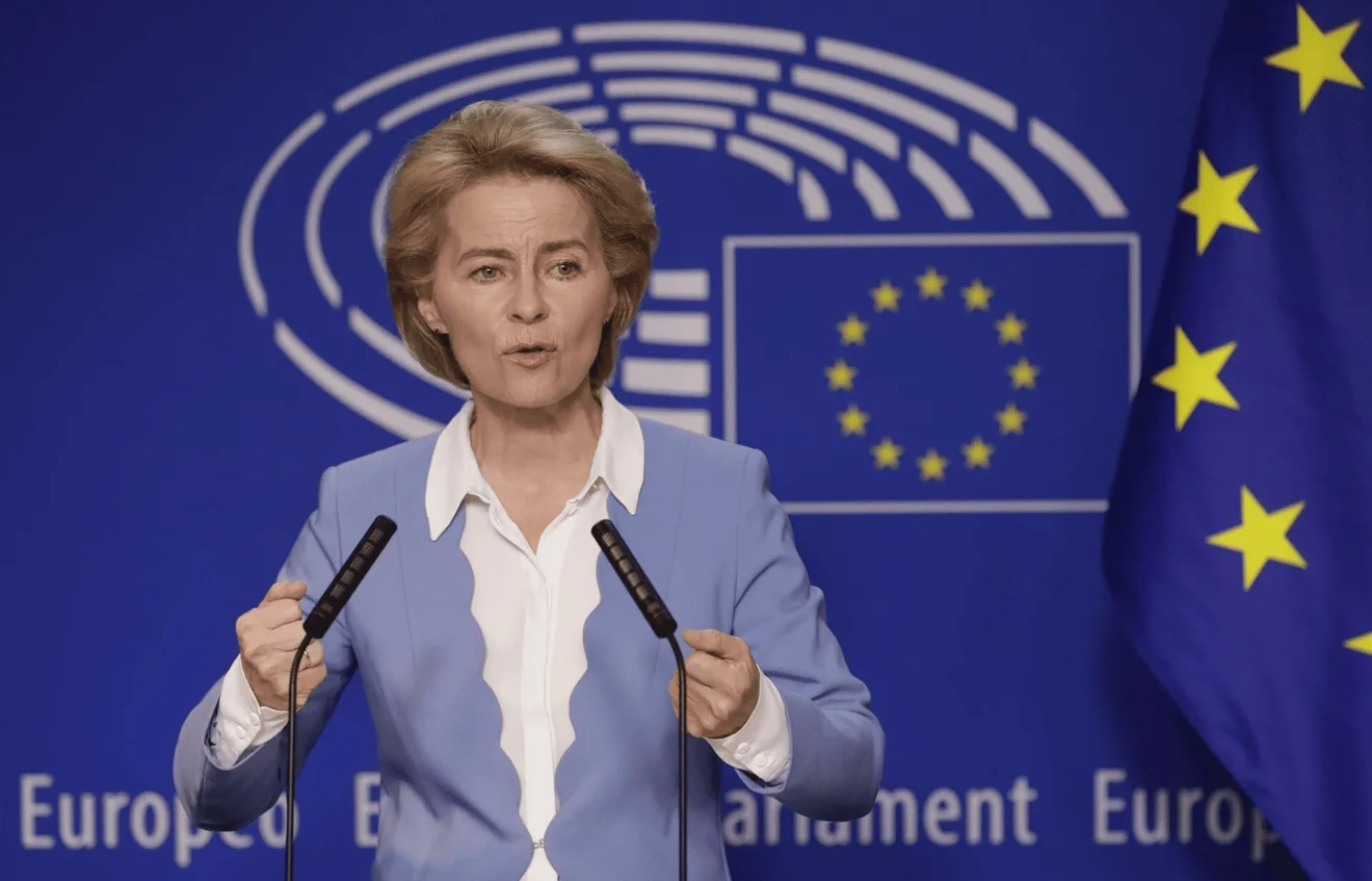 Η απόφαση του Ευρωπαϊκού Δικαστηρίου «καίει» την Ούρσουλα Φον Ντερ Λάιεν μια ημέρα πριν την ψηφοφορία για την επανεκλογή της.