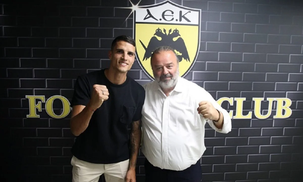 Επίσημα παίκτης της ΑΕΚ για τα επόμενα τρία χρόνια ο Έρικ Λαμέλα, καθώς οι κιτρινόμαυροι ανακοίνωσαν την απόκτηση του 32χρονου εξτρέμ.