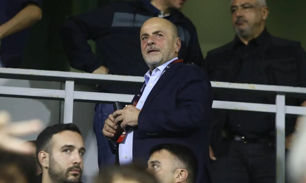Ο Σπόραρ απλά υπάρχει, ο Γερεμέγεφ δεν γεμίζει κανενός το... μάτι για δεύτερος. Ο Παναθηναϊκός θα πάρει φορ και ο Κουλούρης είναι μια επιλογή.