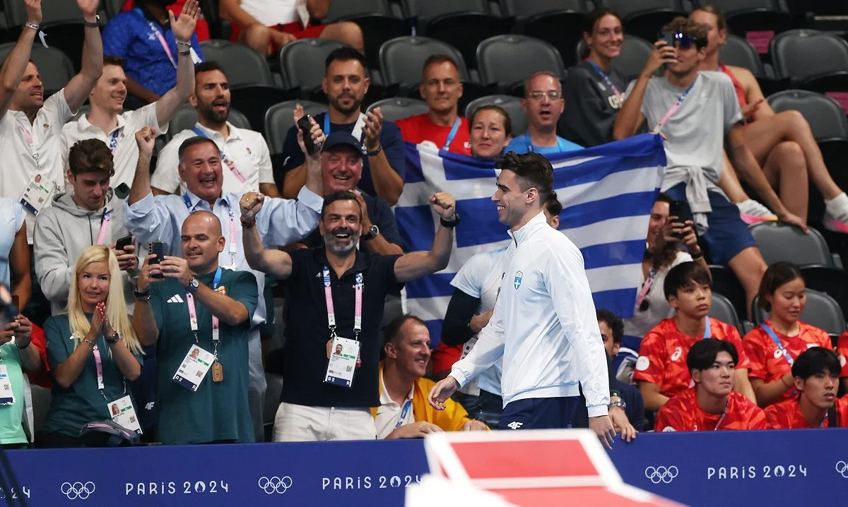 Ο θρύλος του ελληνικού μπάσκετ, Νίκος Γκάλης αποθέωσε τον Απόστολο Χρήστου για το ασημένιο μετάλλιο στα 200 μέρα ύπτιο. Τον αποκάλεσε πρότυπο.