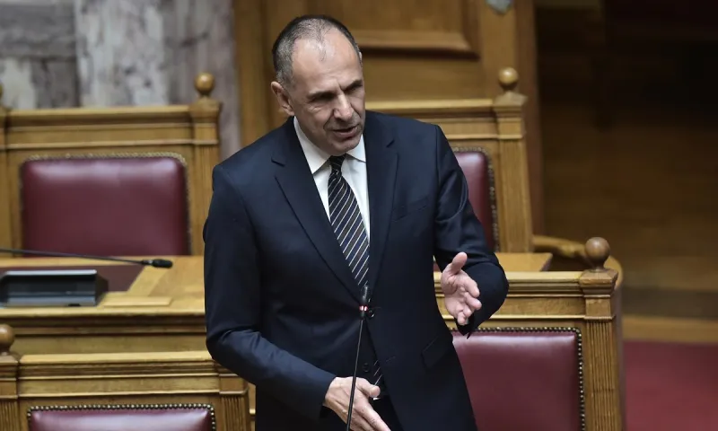 Νίκος Παπαδόπουλος: Γρηγορείτε και προσεύχεσθε για την Θράκη μας κύριε Υπουργέ - Τι απάντησε ο Γιώργος Γεραπετρίτης την ώρα που οι Τούρκοι ετοιμάζουν και δεύτερο αεροπλανοφόρο που θα ονομάσουν «Θράκη»