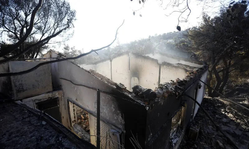 Καιρός: Αυξάνονται και πάλι τα μποφόρ από το βράδυ της Τετάρτης (14/8) - Φόβοι για νέες φωτιές