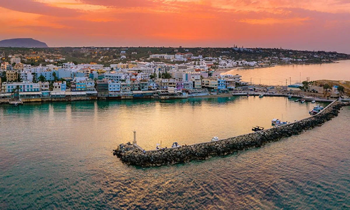 Δύο Σουδανοί κατηγορούνται για τη σεξουαλική παρενόχληση 18χρονης Ολλανδής στη Χερσόνησο