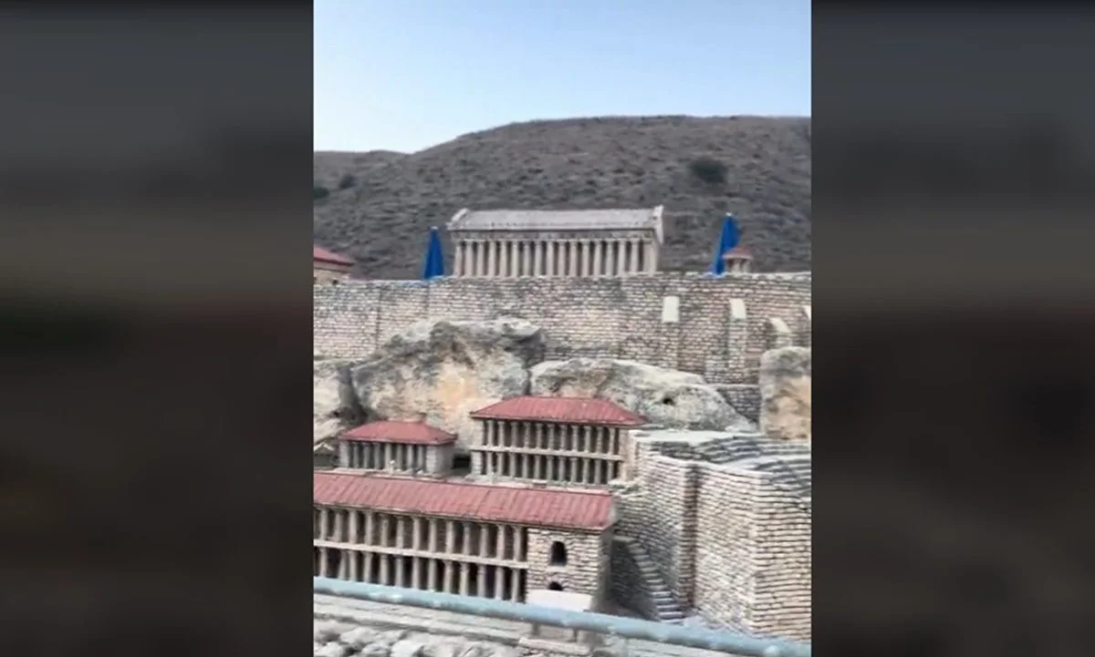 Η Γεωργιούπολη αποτελεί ένα από τα πιο πολυσύχναστα χωριά στην Κρήτη, με έναν τέλειο συνδυασμό φυσικής ομορφιάς και πολιτιστικής γοητείας.