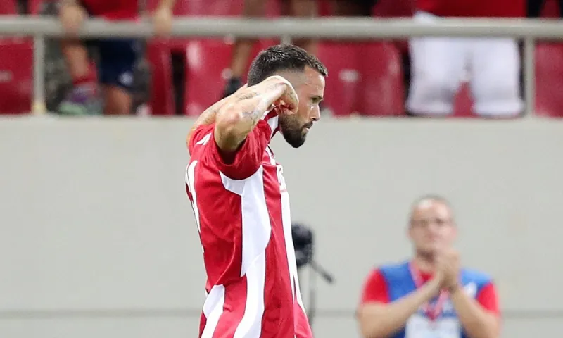 Ολυμπιακός: Ο Κρίστοφερ Βέλντε θέλει να... καψουρέψει το Καραϊσκάκης