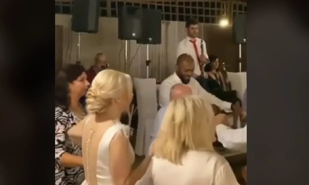 Όταν ο άντρας σου από το Κονγκό χορεύει καλύτερα από τους Έλληνες