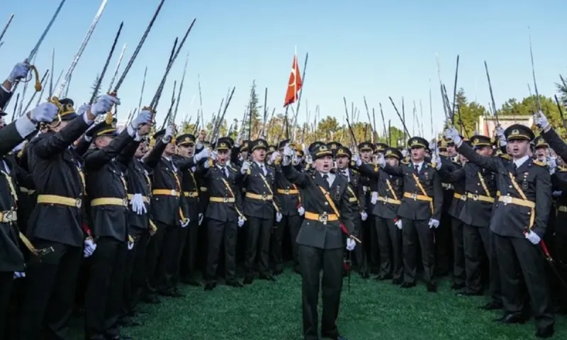 Η ανταρσία των νέων αξιωματικών στην Τουρκία σε βίντεο - Αναγκάστηκε ο Ερντογάν να απαντήσει