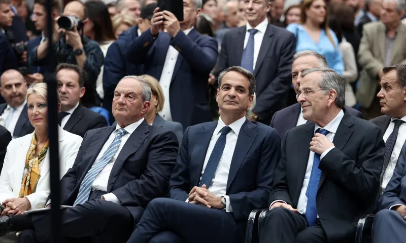 Καραμανλής - Σαμαράς: Φεύγουν από το καράβι που βουλιάζει και κοιτούν την επόμενη μέρα - Οι προετοιμασίες