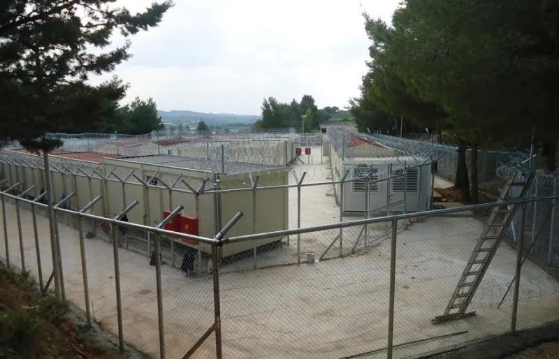 Μεταναστευτικό: Άλλες χώρες παίρνουν μέτρα και η Ελλάδα πυροβολεί τα πόδια της - Η κυβέρνηση ετοιμάζει νέα hot spot σε Κρήτη και Ρόδο!