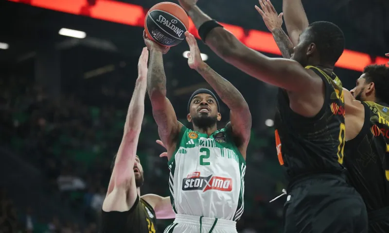 Παναθηναϊκός - ΑΕΚ 94-74: Άνετα οι πράσινοι, με σούπερ Λορέντζο Μπράουν