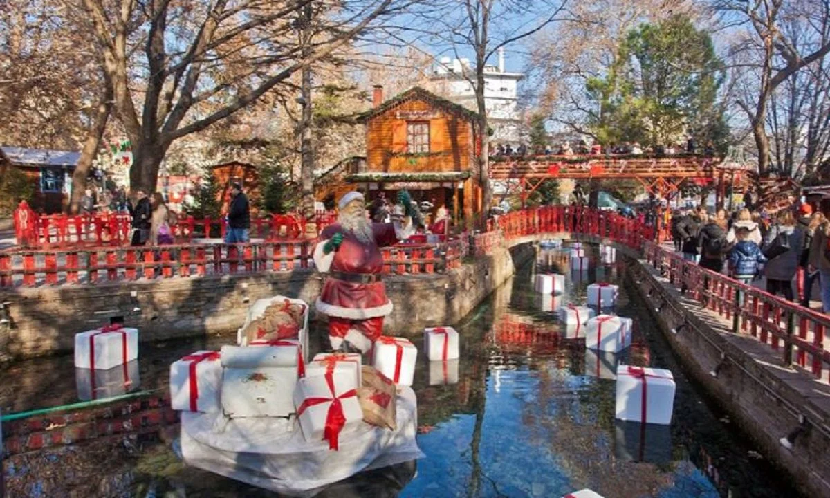Τούρκοι έρχονται για Χριστούγεννα στην Ελλάδα και για να θαυμάσουν τις πόλεις που είχε η Οθωμανική Αυτοκρατορία