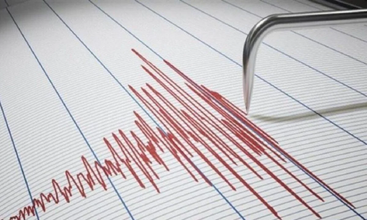 Σεισμός στη Θεσσαλονίκη ΤΩΡΑ: Ισχυρός σεισμός μεγέθους 5,2 Ριχτέρ σημειώθηκε στη Χαλκιδική στις 19:03 Ταρακουνήθηκε και η Θεσσαλονίκη.
