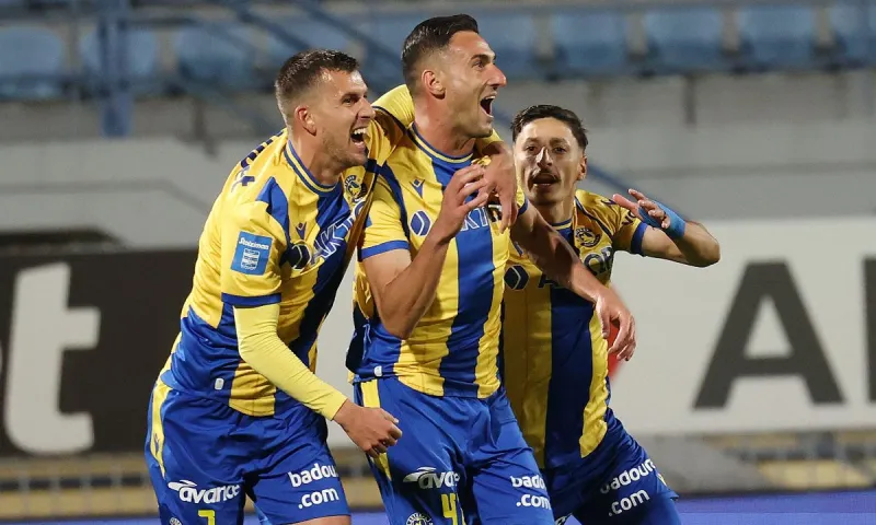 Αστέρας Τρίπολης - ΟΦΗ 3-0: «Τριάρα» στο 2ο ημίχρονο οι Αρκάδες κι έπιασαν τον Παναθηναϊκό!