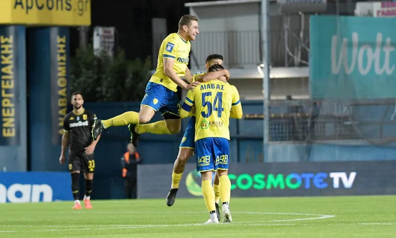 Παναιτωλικός - Άρης 2-1: Απίστευτη νίκη, σε ματς με 3 ακυρωθέντα γκολ, αποβολή και buzzer beater στο 90+10'
