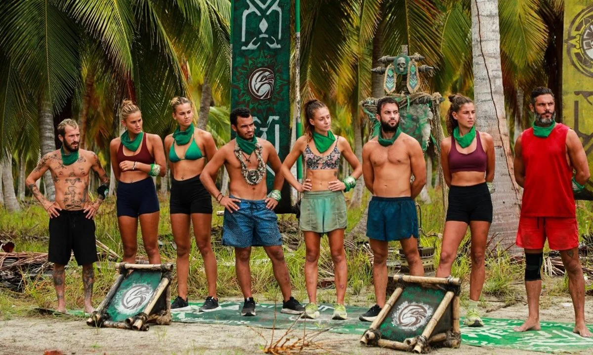 Survivor: Τα πάνω κάτω έχουν έρθει στο ριάλιτι επιβίωσης του ΣΚΑΪ, όμως τα βλέμματα έχει τραβήξει μια σχέση που... γεννιέται στον Άγιο Δομίνικο.