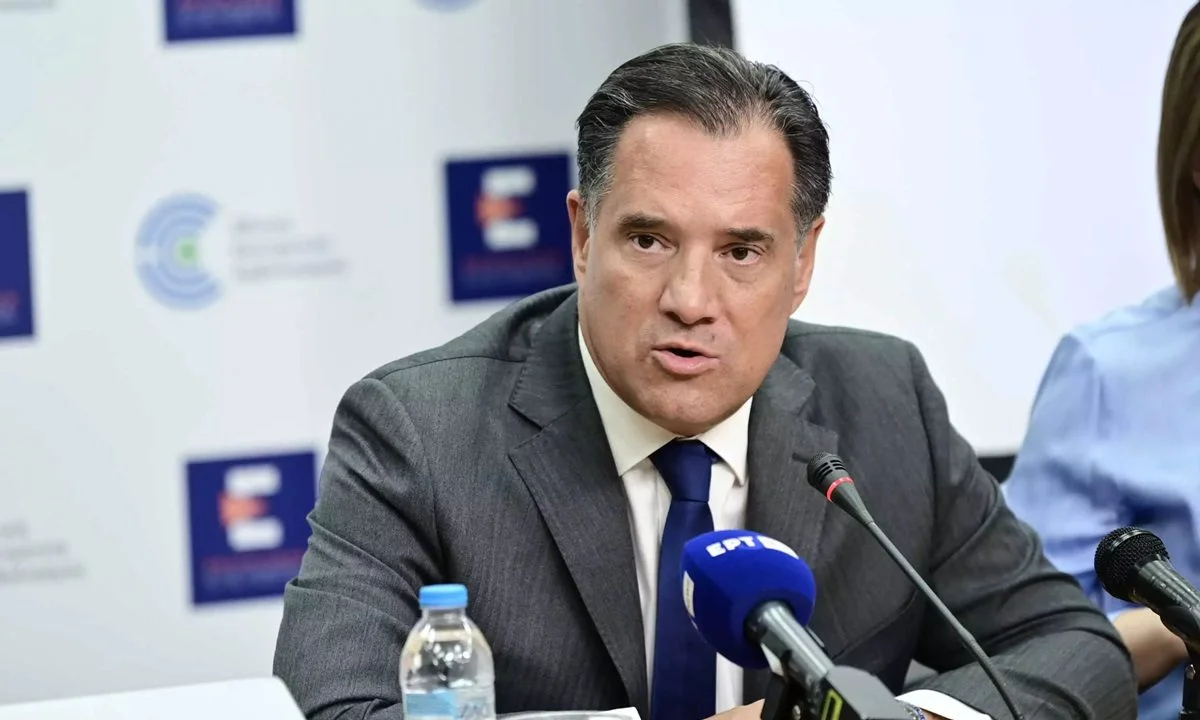 Δημήτρης Σαββίδης : Η χώρα της πολιτικής κωλοτούμπας - Ο Άδωνις τώρα θα...