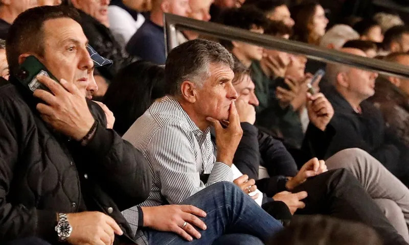 Ολυμπιακός: Ο Μεντιλίμπαρ πήγε να δει το Ελλάδα - Αγγλία - Ποιος παίκτης του άρεσε και θέλει να τον πάρει στον Ολυμπιακό - Ποιος δεν του άρεσε
