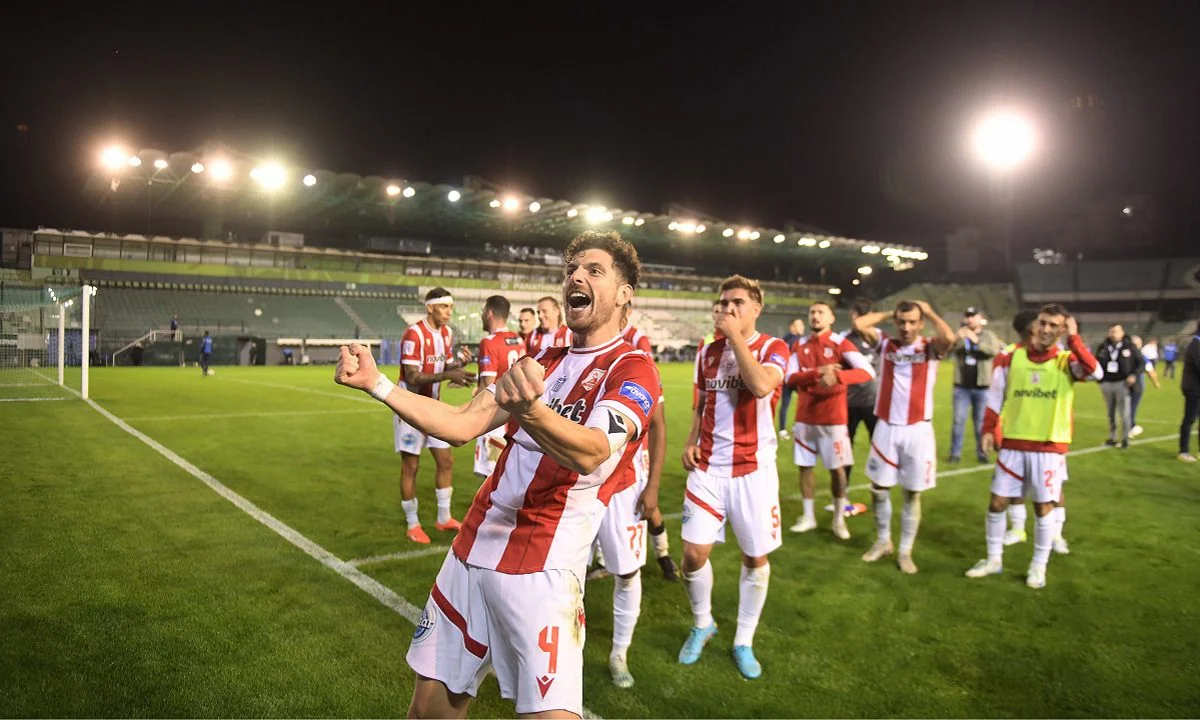 Βαθμολογία Super League: Πώς διαμορφώθηκε μετά την εκτός έδρας νίκη του Πανσερραϊκού με 2-1 επί της Athens Kallithea για τη 12η αγωνιστική.