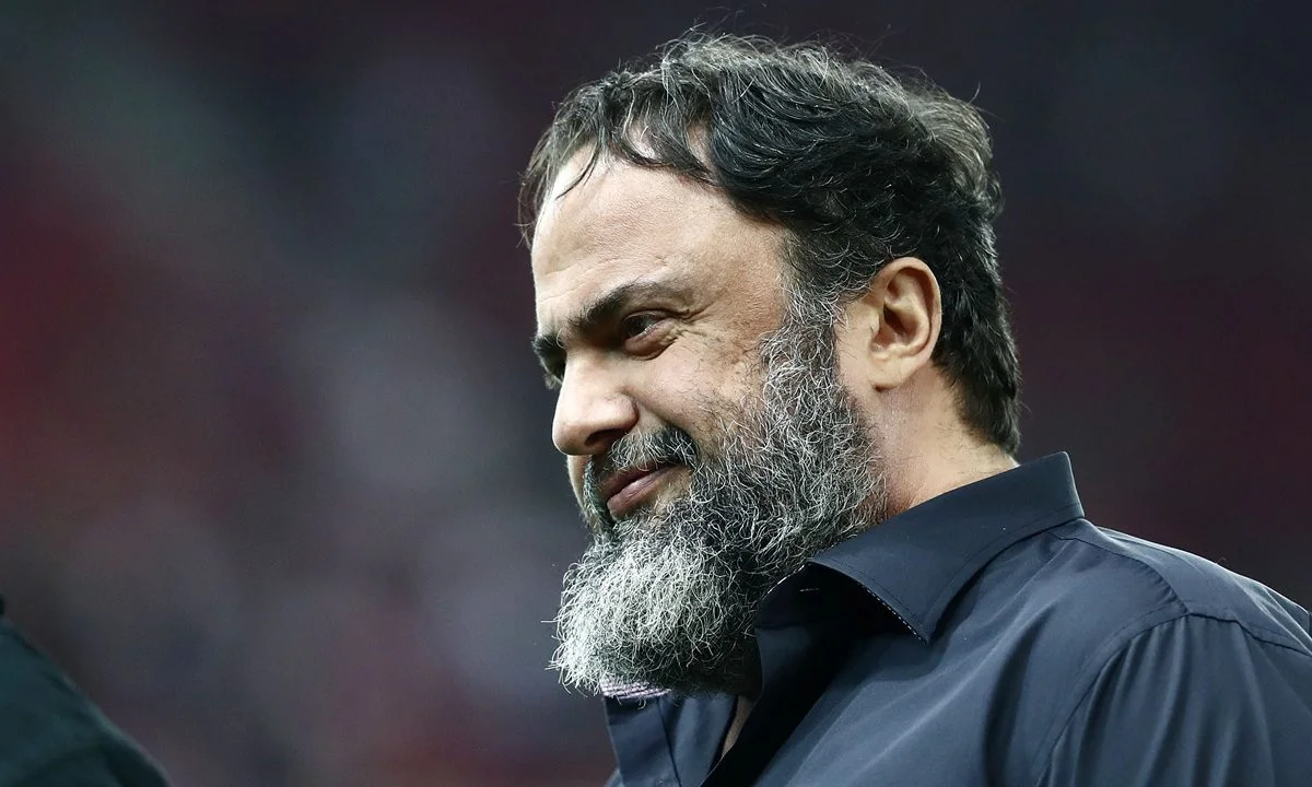 Ομιλία με φοβερές ατάκες ετοίμασε ο Βαγγέλης Μαρινάκης στους παίκτες του Ολυμπιακού μετά τον θρίαμβο στο ντέρμπι με 4-1 επί της ΑΕΚ.