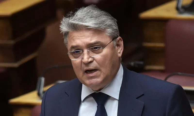 Πώς από έκθεση της Τράπεζας της Ελλάδος για ακίνητη περιουσία του Δημοσίου αξίας 300 δισ. ευρώ φτάσαμε στο υπερταμείο που... ξεπλένει το ΤΑΙΠΕΔ;