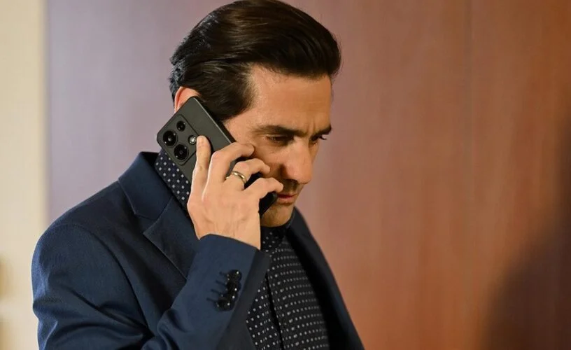 Ο Τιμωρός επόμενα επεισόδια: Ο Αλέξης κάνει τα πρώτα βήματα της πολιτικής του καριέρας, όπως θα παρακολουθήσουμε στη σειρά του ALPHA.