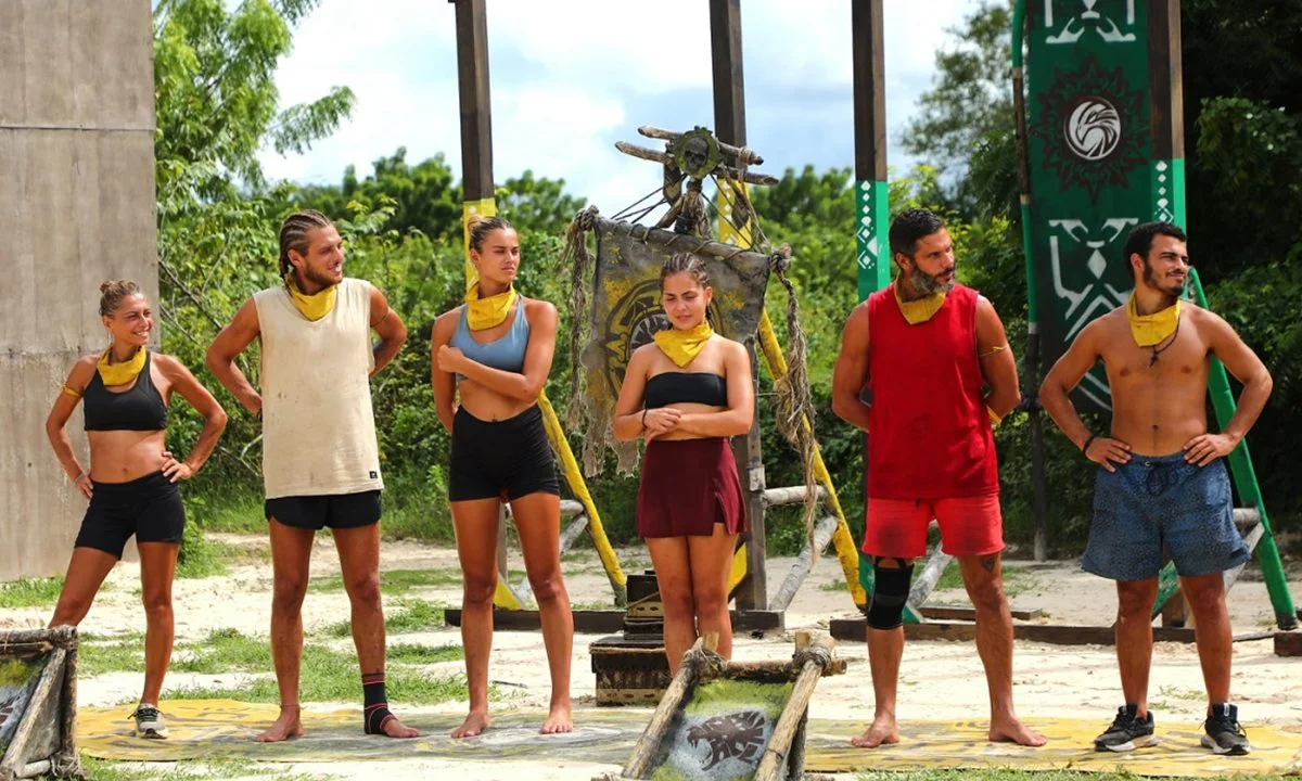 Survivor: Ραγδαίες είναι οι εξελίξεις στο ριάλιτι επιβίωσης, με τις δυο ομάδες να παλεύουν για τη νέα ασυλία που εμφανίστηκε στο προσκήνιο.