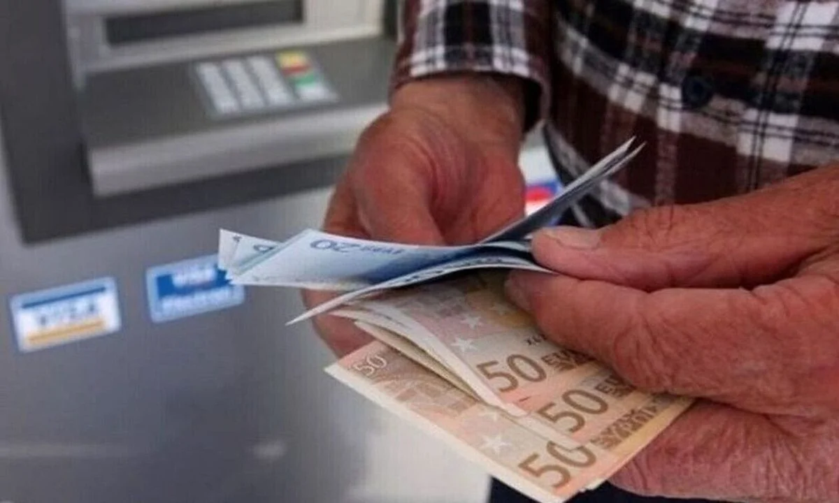 Συντάξεις Ιανουαρίου: Πότε θα καταβληθούν - Τι γίνεται με το δώρο Χριστουγέννων