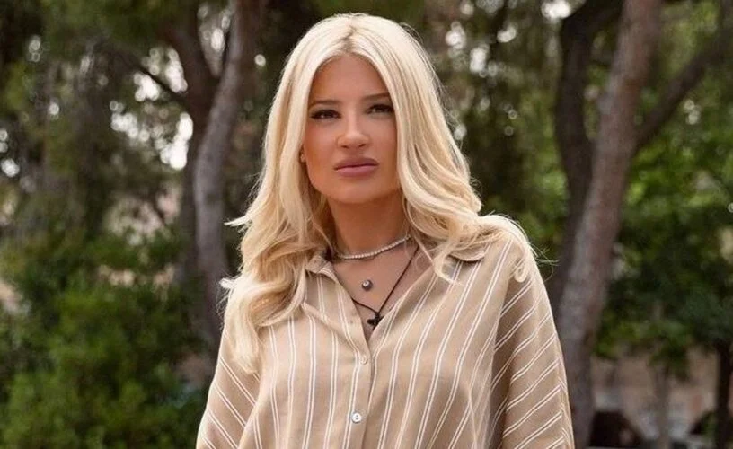 Η αγαπημένη παρουσιάστρια Φαίη Σκορδά και Mega Channel. συνομιλούν για να κλείσουν και τυπικά την ανανέωση της συνεργασίας τους.
