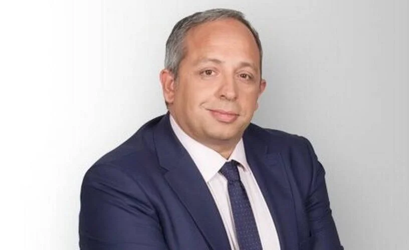 Σε ένα τελείως διαφορετικό πόστο ετοιμάζεται να δοκιμαστεί ο Χρήστος Κούτρας από τον ΣΚΑΪ, με το κανάλι να ετοιμάζει τεράστιες αλλαγές μετά τη