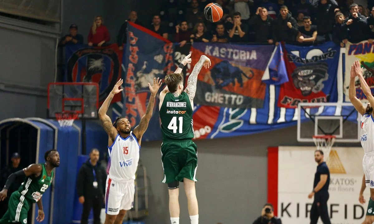 Βαθμολογία Basket League: Πώς διαμορφώθηκε η κατάταξη μετά τις νίκες Παναθηναϊκού και Ολυμπιακού επί Πανιώνιου και Κολοσσού αντίστοιχα.