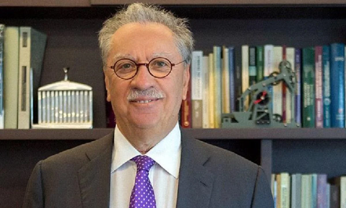 Καταλάβατε τη δήλωσε ο πρώην επικεφαλής της Τράπεζας Πειραιώς; Πώς βασικές ελληνικές υποδομές περνούν στον έλεγχο κρατικών εταιρειών άλλων χωρών