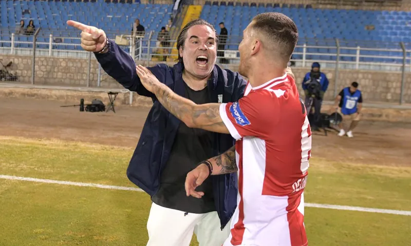 Super League νέα (12/12): Τι είπε στους παίκτες του Πανσερραϊκού ο Καζίας και για ποιους φορ το έψαξε η Λαμία - Πόσοι φεύγουν μετά τον Ντονάτι από την Athens Kallithea