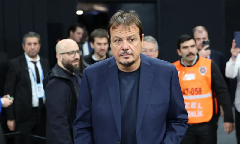 Παναθηναϊκός : Πριν κλείσει τα εισιτήρια για Αμπου Ντάμπι, ας κλείσει το στόμα του Ναν…