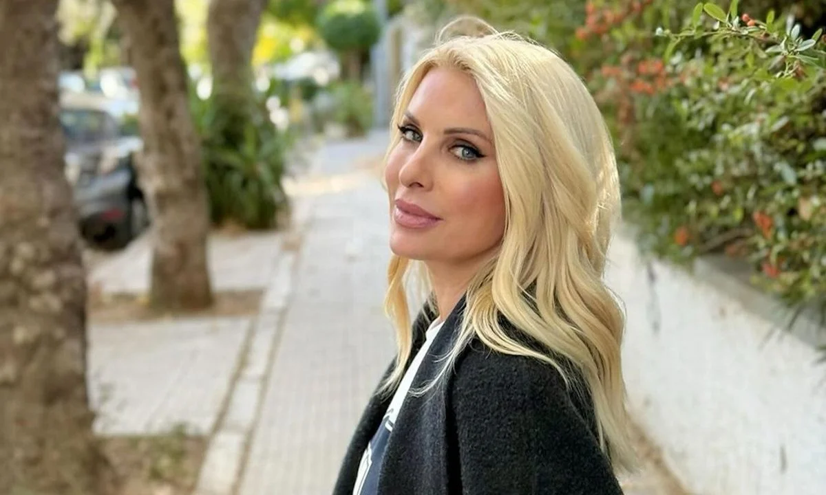 «Κόλαση» η Μενεγάκη σε… χριστουγεννιάτικο κλίμα! (ΦΩΤΟ)