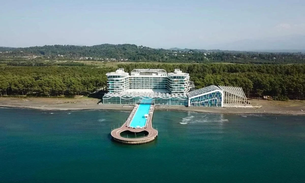Paragraph Hotel στη Γεωργία: Το πιο φτηνό ξενοδοχείο 7 αστέρων - Προσφέρει την απόλυτη χλιδή με τιμές από 100 έως 200 ευρώ το βράδυ.