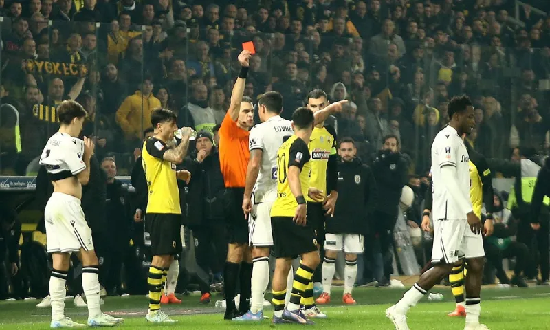 Η ΑΕΚ παίζει με τη... φωτιά που δεν καθάρισε την πρόκριση με τον ΠΑΟΚ - Ο Λουτσέσκου για ακόμα μια φορά βρίσκει δικαιολογίες οταν δεν εμφανίζει την ομάδα του