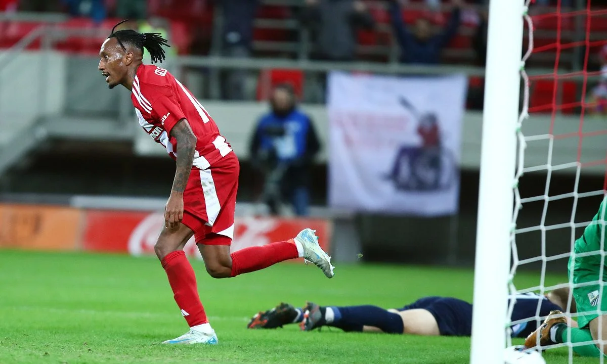 Ολυμπιακός - Λαμία 1-0: Παραλίγο να τρελαθεί το Καραϊσκάκης με αυτά που έβλεπε απο τη... Λαμία