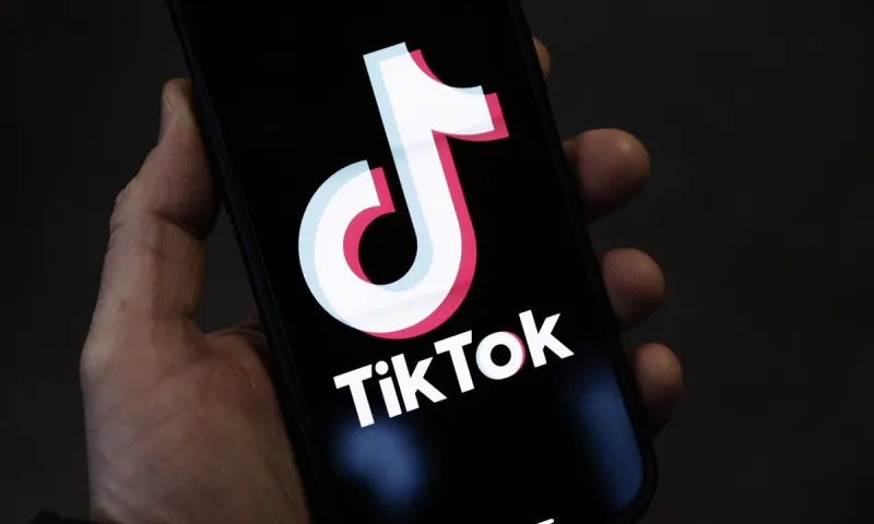 5 λογαριασμοί στο Tik Tok που πρέπει να ακολουθήσεις....