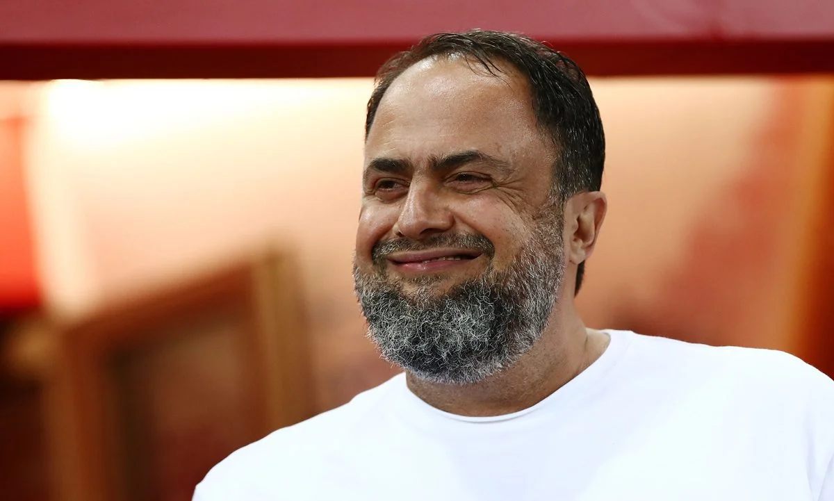 Μαρινάκης: Τα τελευταία δημοσιεύματα από τη Βραζιλία κάνουν λόγο για επαφές ενός ελίτ αμυντικού, όπως παραδέχτηκε και ο μάνατζέρ του.