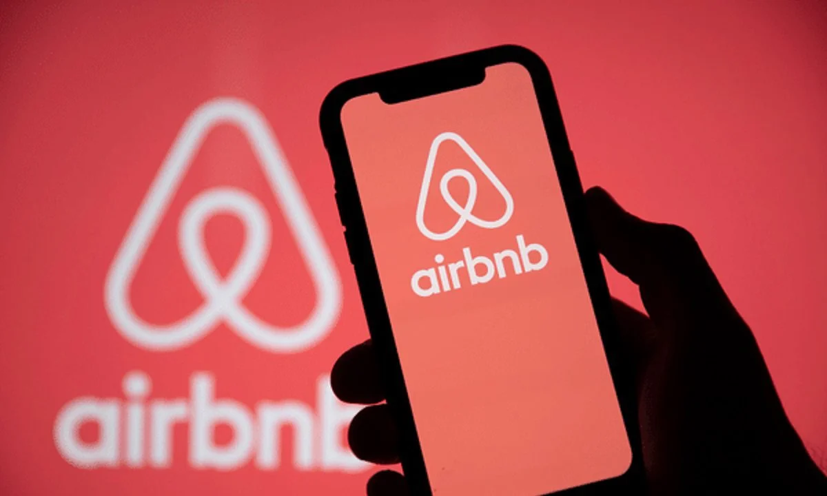 Airbnb: Σοκ - Βγαίνουν άμεσα εκτός πλατφορμών χιλιάδες ακίνητα - Ποιος ο λόγος