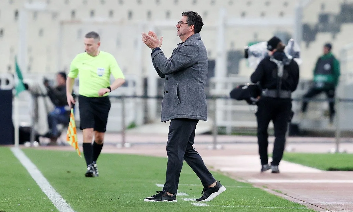 Ο Παναθηναϊκός, η κουβέντα για τη διαιτησία και ο Γερεμέγεφ που τον... ξέχασε (ξανά) στον πάγκο ο Βιτόρια!