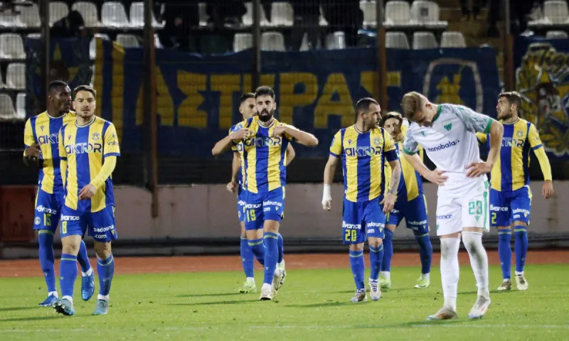 Λεβαδειακός – Αστέρας Τρίπολης 1-2 : Η ζωγραφιά του Καλτσά και ο Μακέντα έφεραν ανατροπή και εκτόξευση!
