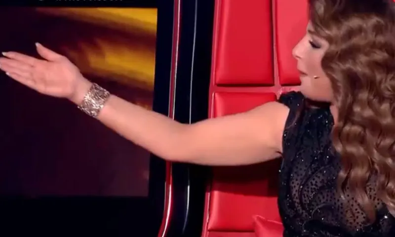 The Voice Έλενα Παπαρίζου σε Χρήστο Μάστορα, φανερά εκνευρισμένη: Είπες κοτσάνα