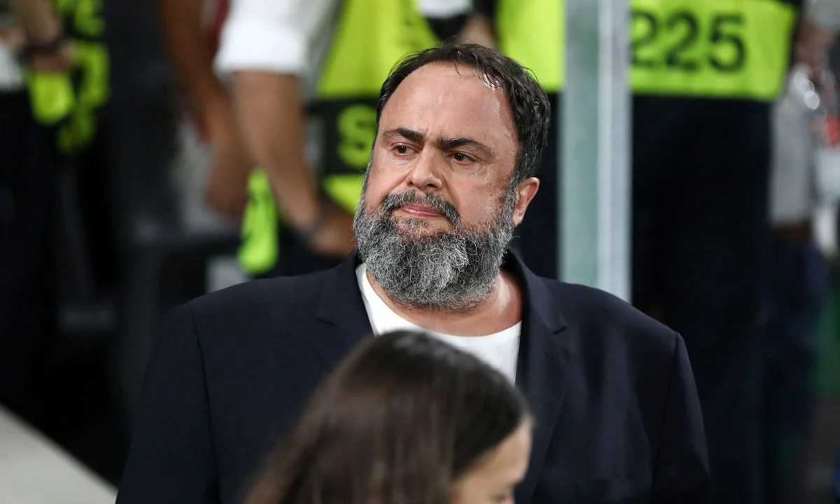 Λαχτάρισε ο Μαρινάκης και πήγε στα αποδυτήρια